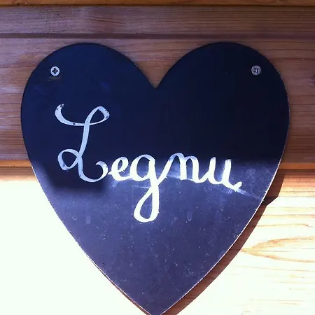 Bed & Breakfast Mare E Legnu