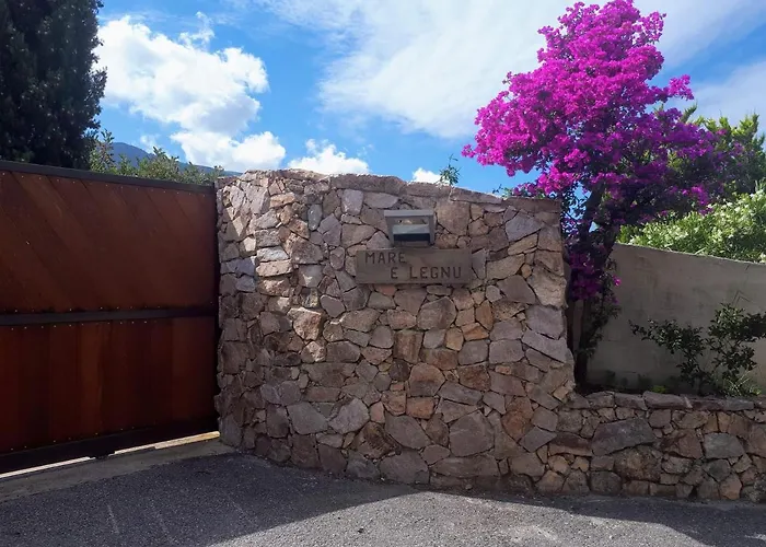 Bed & Breakfast Mare E Legnu